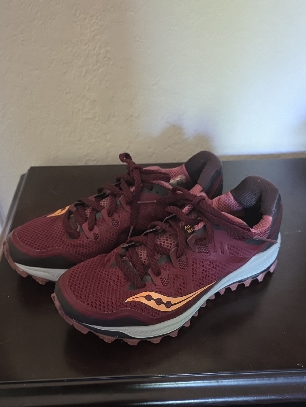 Saucony Women's Trail Shoes - Burgundy with Yellow Accent